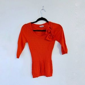 Lulumari - Orange Bow Sweater